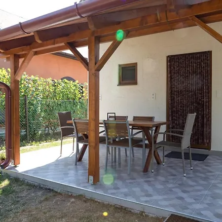 Keviszilva Vendeghaz Apartment Turkeve